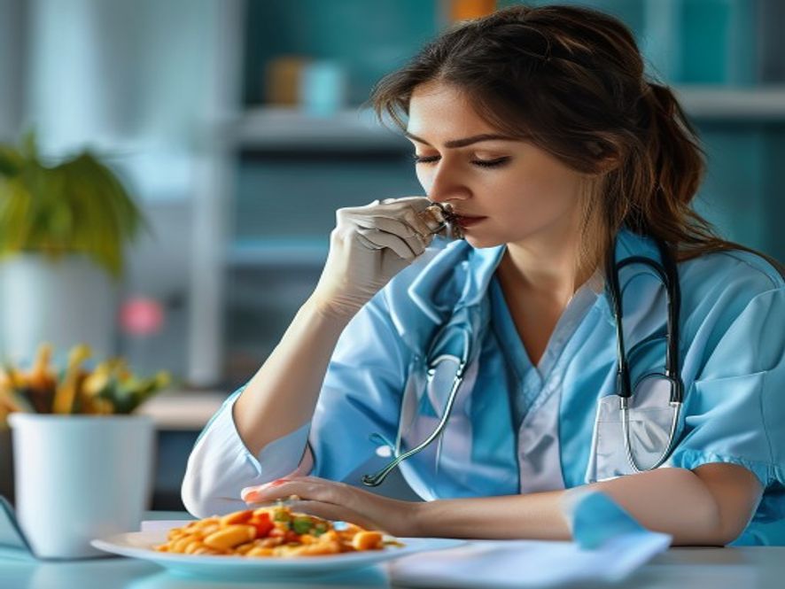 飲食・医療・保育などで働く人が食あたりを伝えるときの注意点
