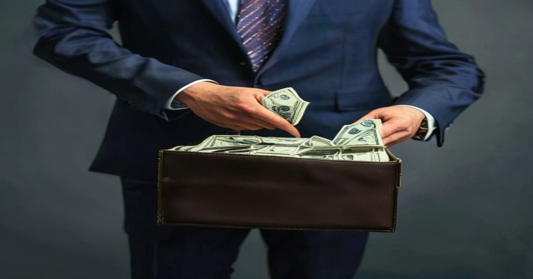 退職金の扱いは辞任・退任・解任だけで決めない